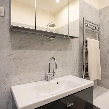 Apartment Chic Flat 2 Georges V