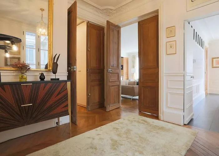 Chic Flat 2 Georges V