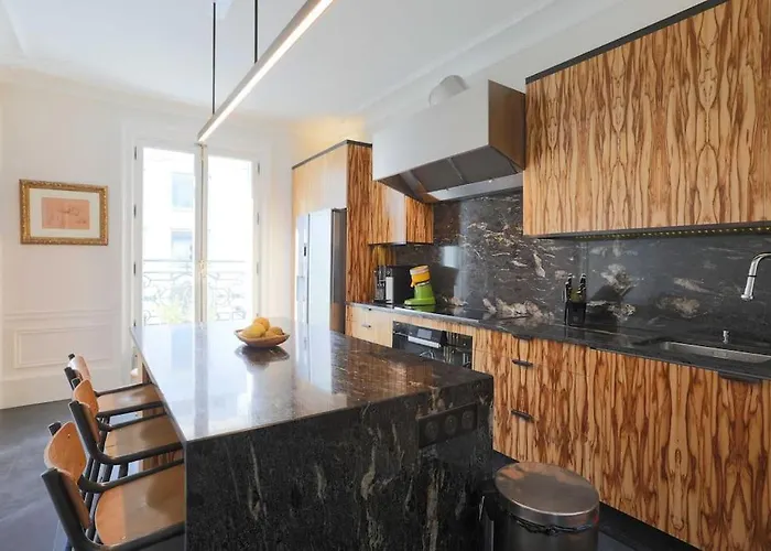 Chic Flat 2 Georges V